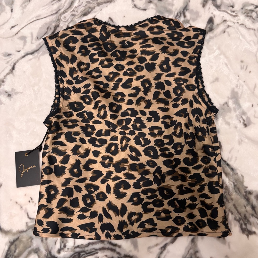 🐆LEOPARD TOP - Picture 3 of 3